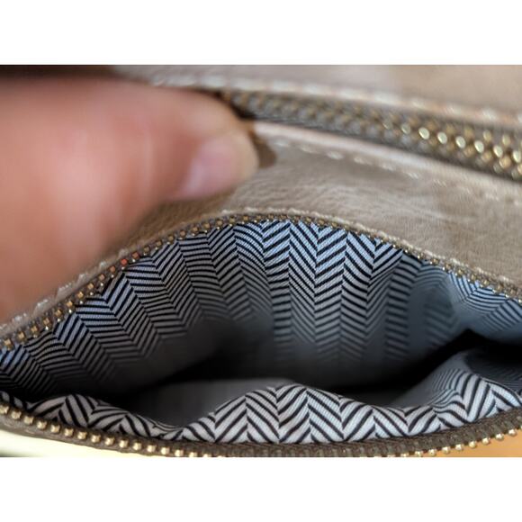 Beige Cross Body Faux Leather Compartment Purse - Picture 8 of 16